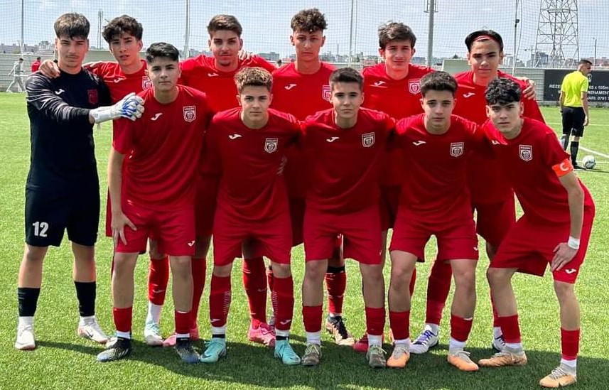 Imagine Stire Doliu la Dinamo. Sorin Florin Nazîru a murit. Jucătorul avea doar 16 ani | 2review.ro