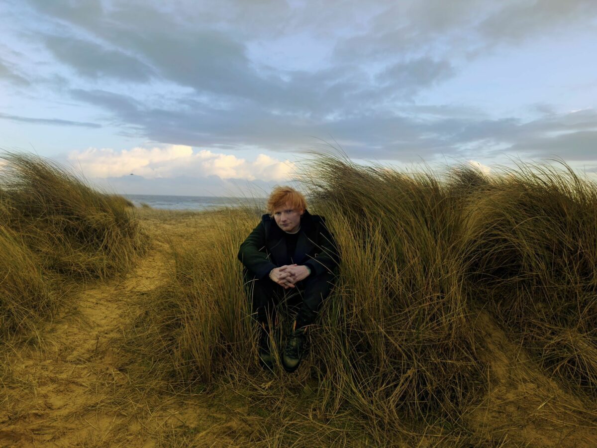 Imagine Stire De Ziua Internațională a Sărutului, surpriză pentru fanii lui Ed Sheeran | 2review.ro