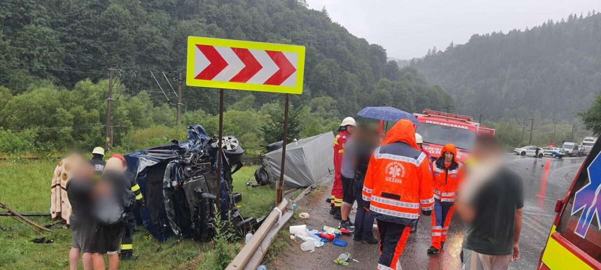 Accident grav pe DN 17 între un microbuz și un autotren. A fost activat Planul Roșu de Intervenție