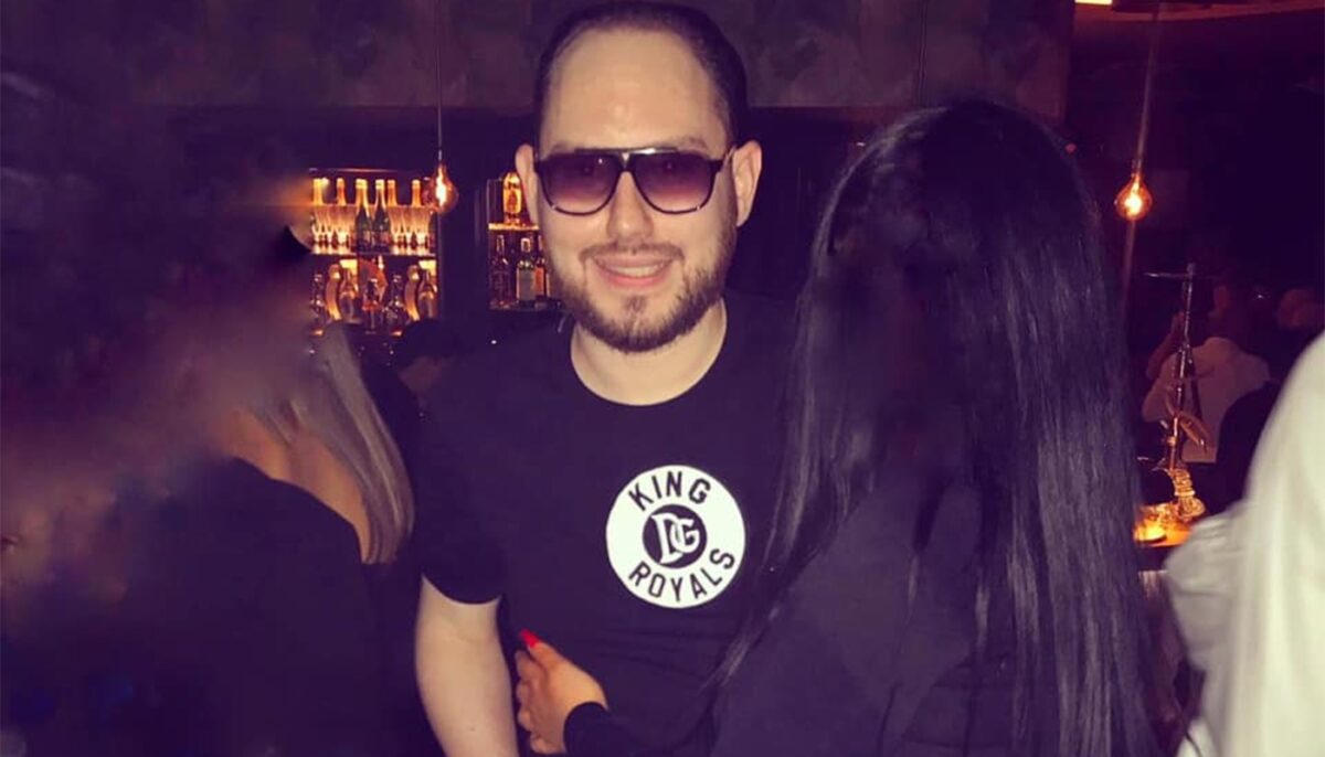 Imagine Stire Singura iubită oficială a lui Andrei Versace. Este o celebră cântăreață din România! | 2review.ro