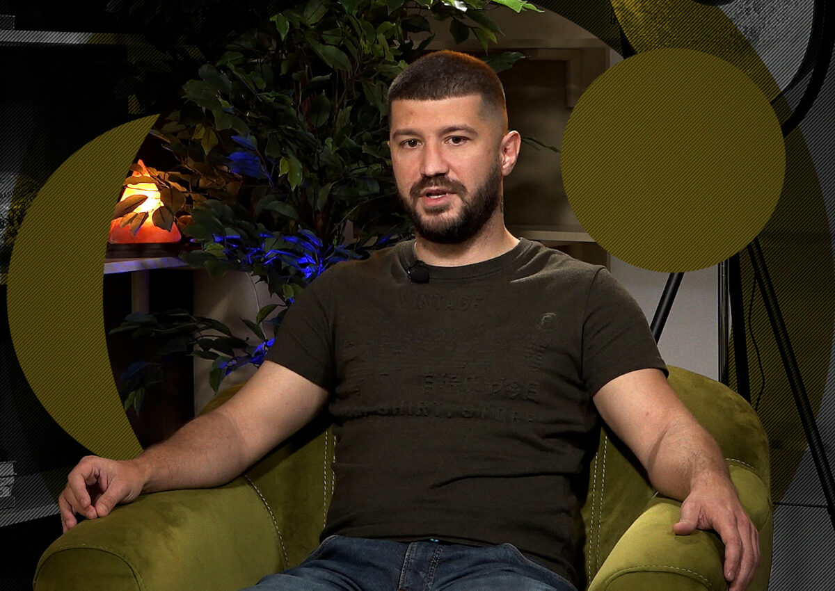 Imagine Stire Justițiarul de Berceni, acuzat că s-ar fi sărutat cu o minoră pe care voia s-o salveze! PRIMELE DECLARAȚII | 2review.ro