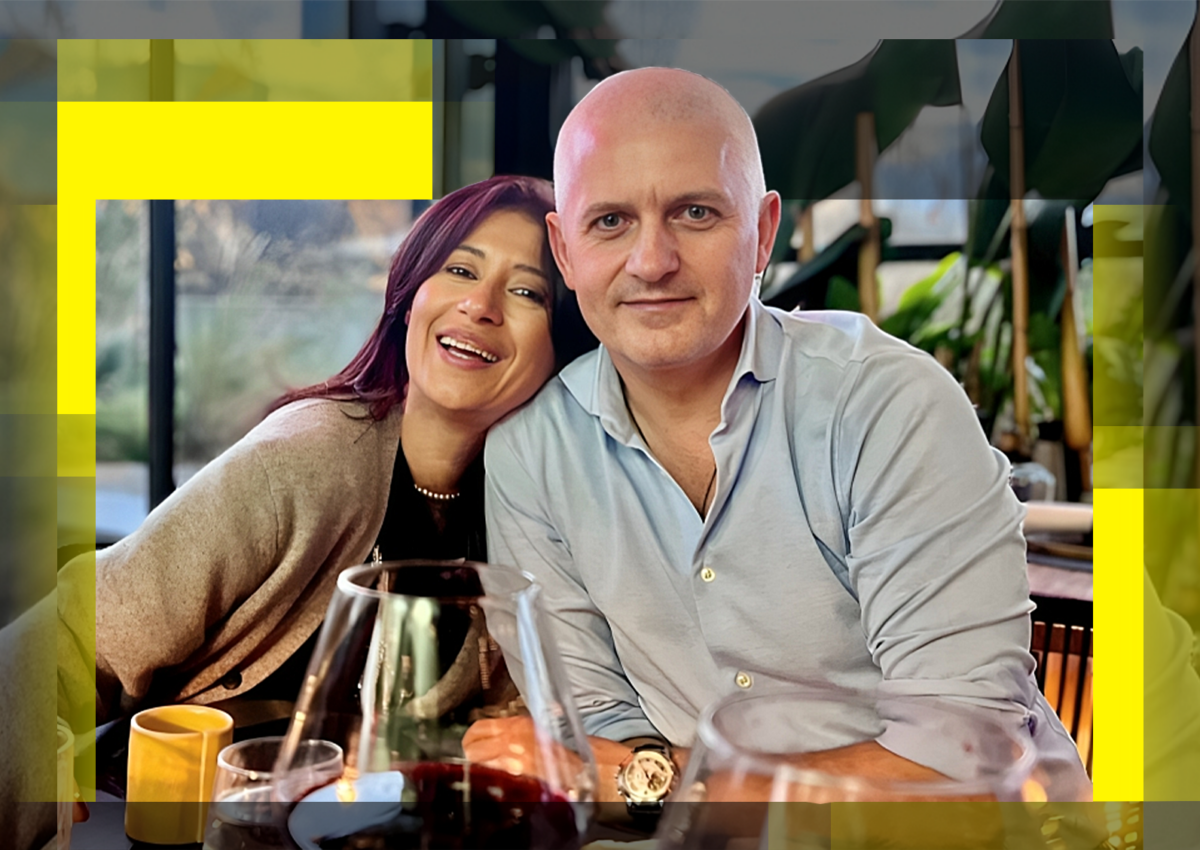 A cerut-o de soție după 20 de ani, iar ea a acceptat! Virgil Ianțu (53 ani) & mama fiicei lui (50 ani) au decis să se căsătorească în secret!