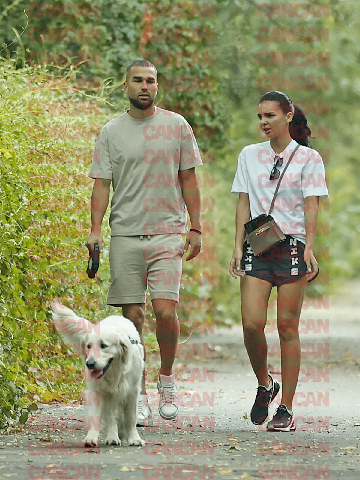 Iată cum se comportă ce doi în public Foto CANCAN