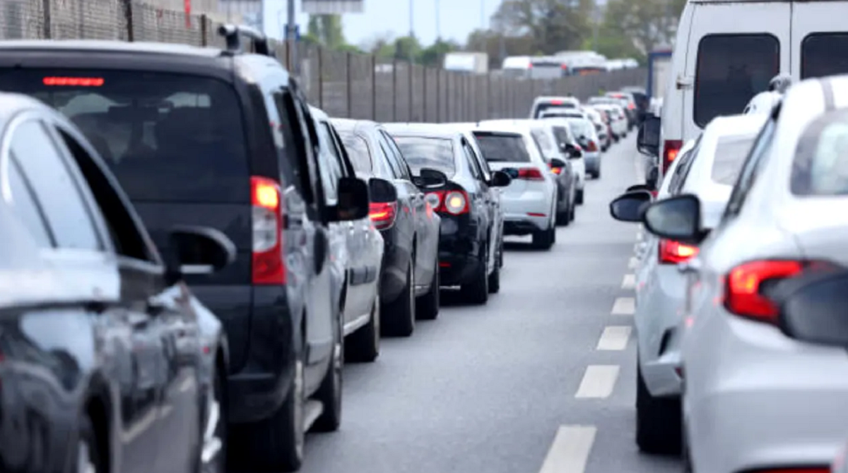 Veşti îngrozitoare pentru şoferii din Bucureşti! Tarifele RCA, mai mari cu 40%. Care este explicaţia