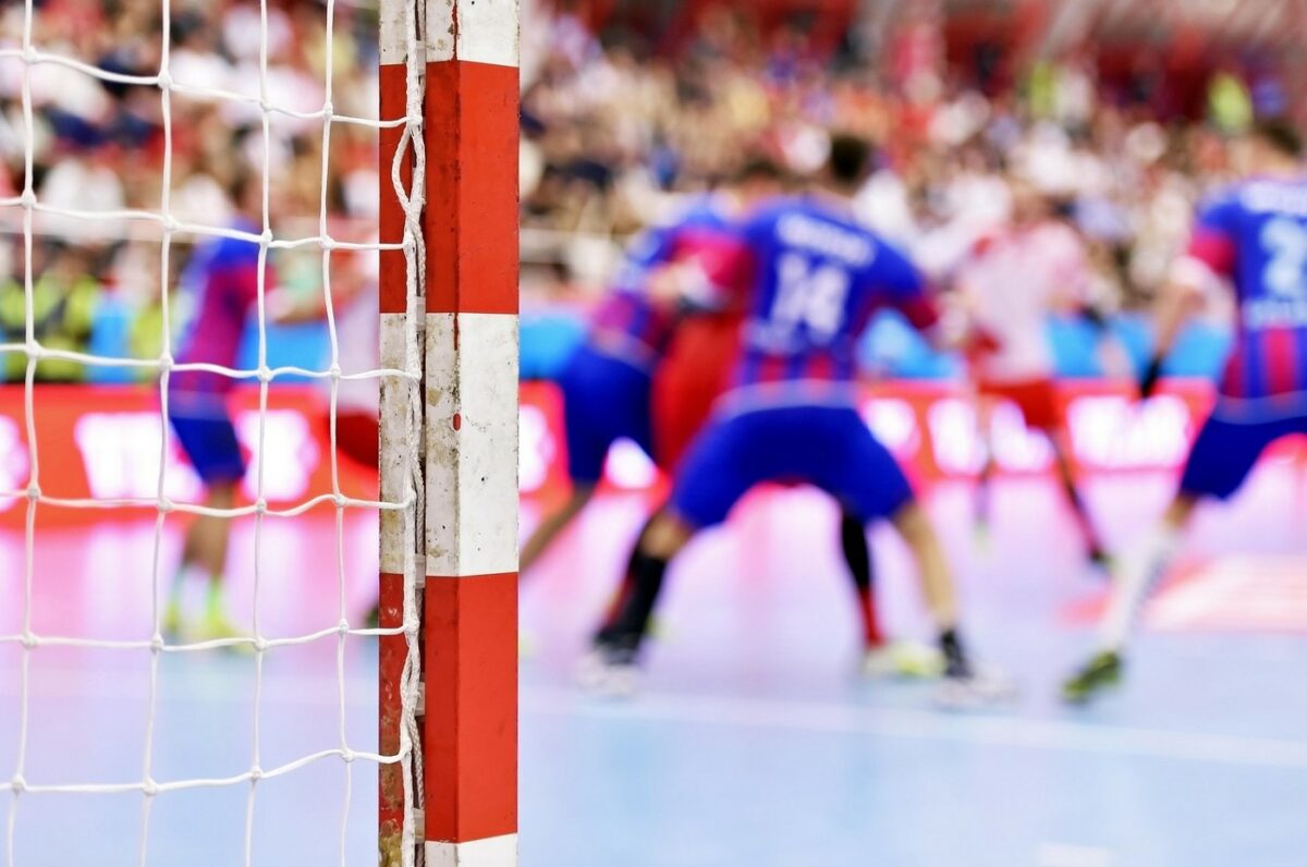 Imagine Stire Doliu în sport! Valentin Samungi, campion mondial la handbal și antrenor, a murit | 2review.ro