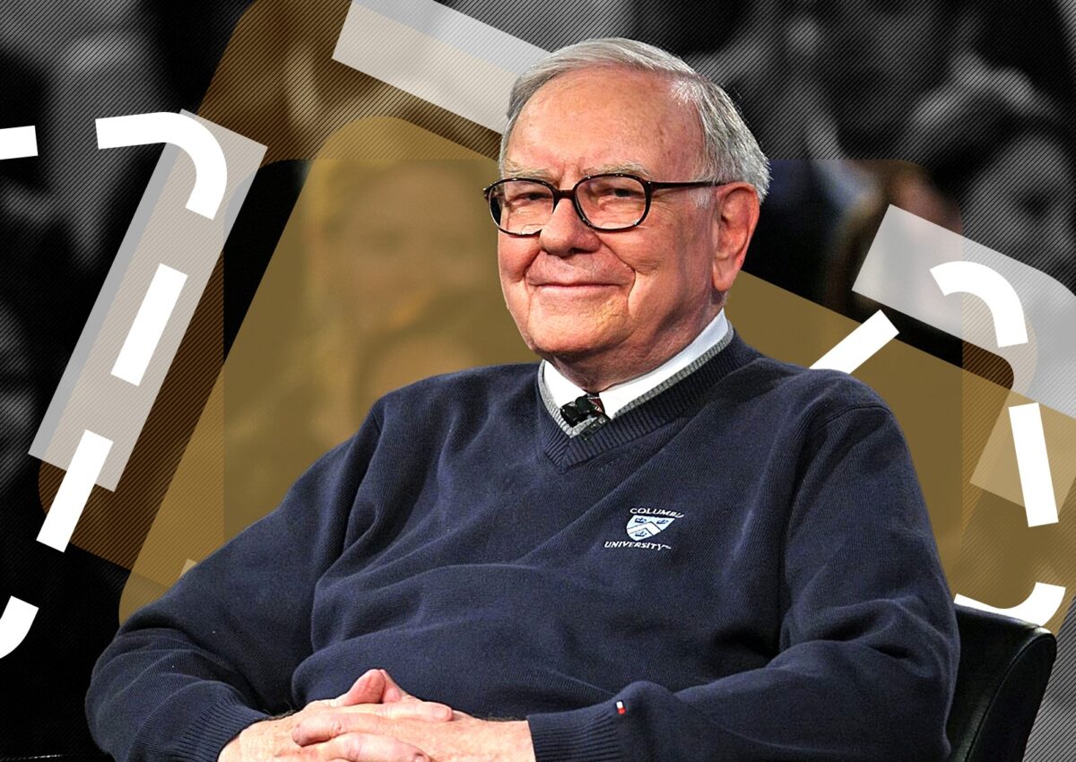 Imagine Stire Rețeta longevității lui Warren Buffett sfidează orice regulă: miliardarul de 94 de ani este dependent de cea mai nesănătoasă băutură și mănâncă zilnic fast-food | 2review.ro