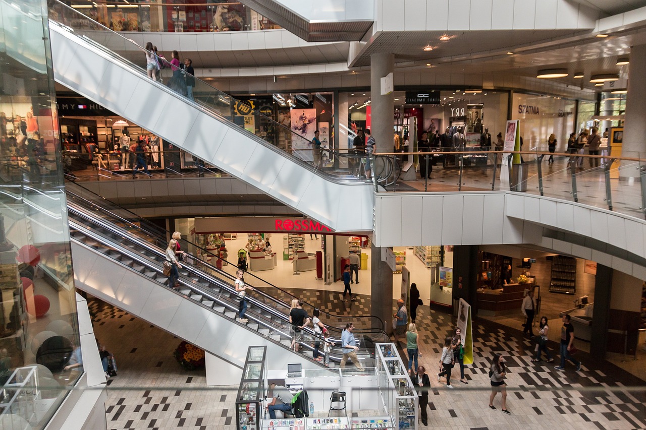 Dispare un mall din România. A fost achiziționat cu suma de 10 milioane ...