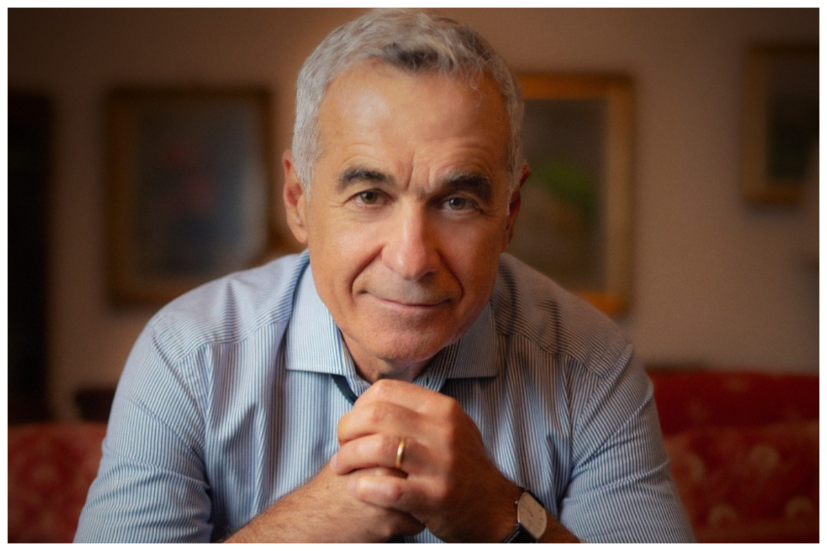 Ce mașină conduce Călin Georgescu? Cât valorează autoturismul câștigătorului primului tur al alegerilor prezidențiale Ce mașină conduce Călin Georgescu? Cât valorează autoturismul câștigătorului primului tur al alegerilor prezidențiale