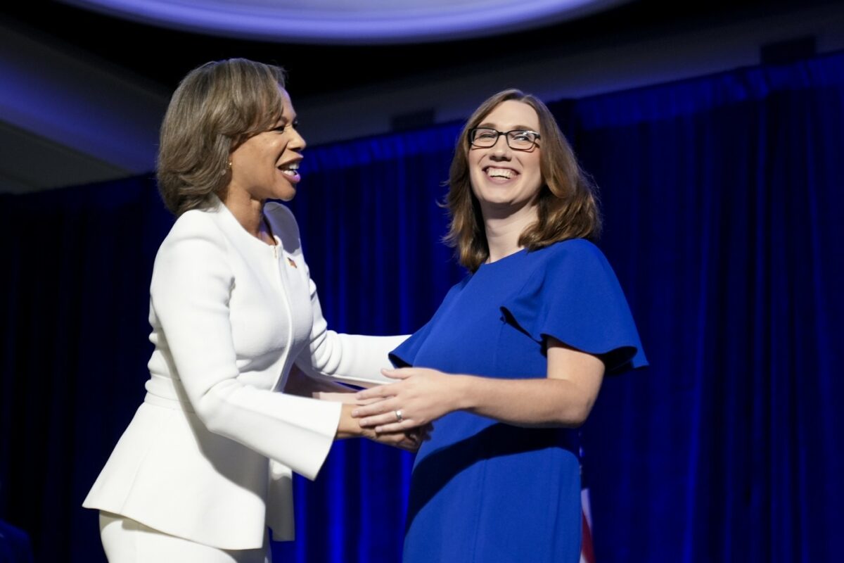 Ea este Sarah McBride, primul transgender din Congresul American! Cum arată. FOTO
