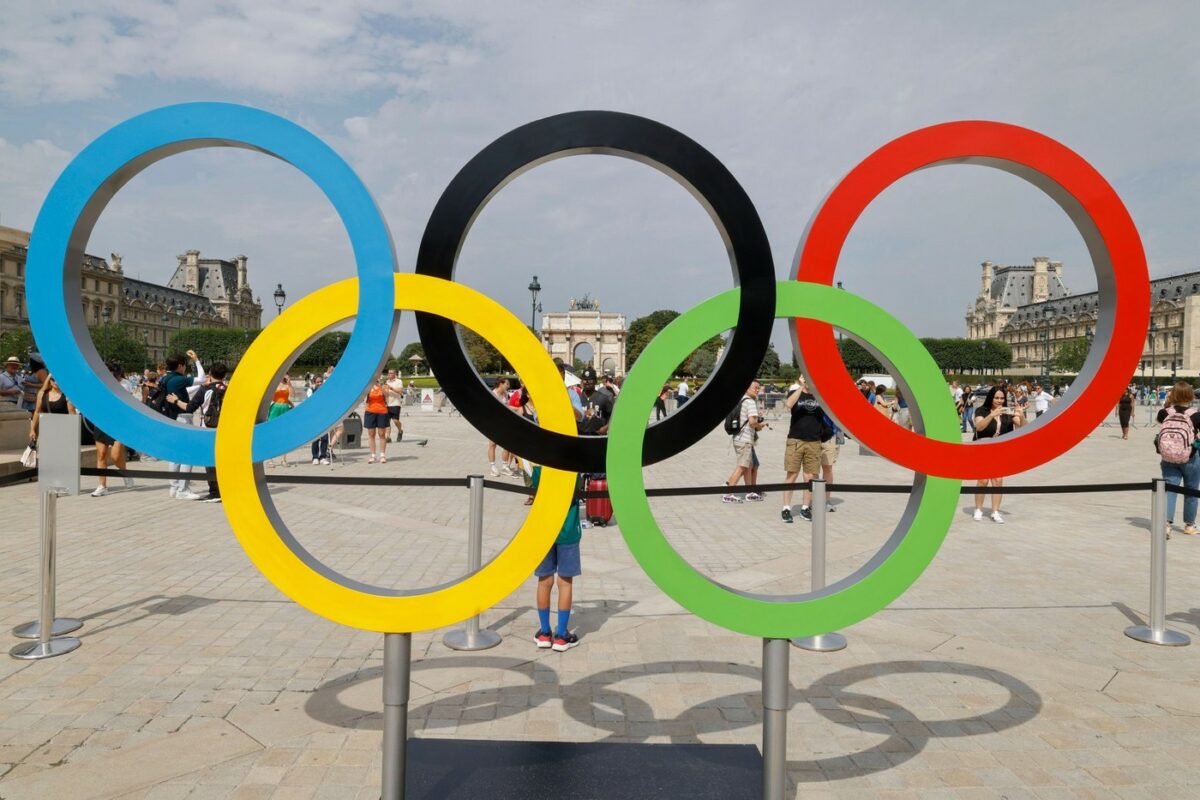 Imagine Stire Ireal! În ce hal au ajuns să arate medaliile sportivilor premiați la JO 2024 | 2review.ro