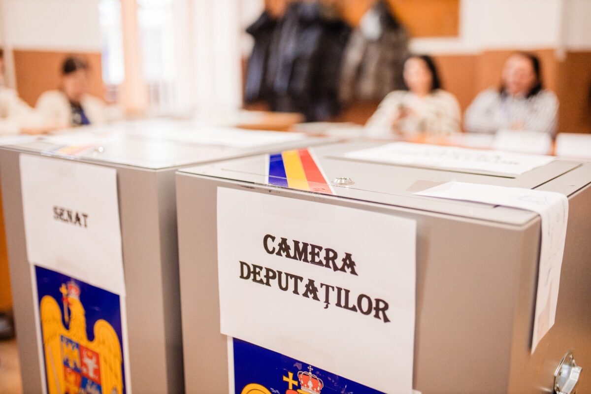 Șoc la o secție de votare din Prahova! Un bărbat a murit