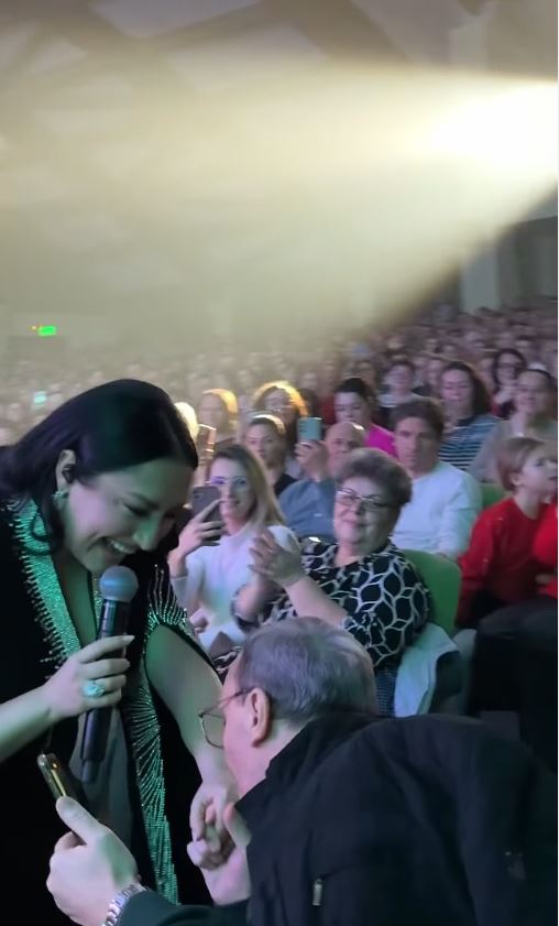 Andra la concertul din Bacău. Sursă foto: Instagram