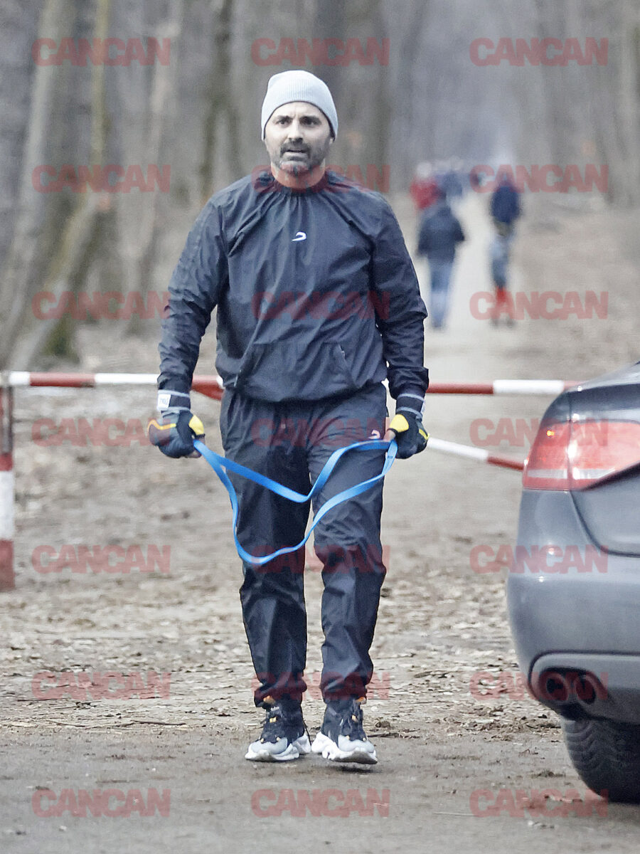 Artistul se menține într-o formă de zile mari