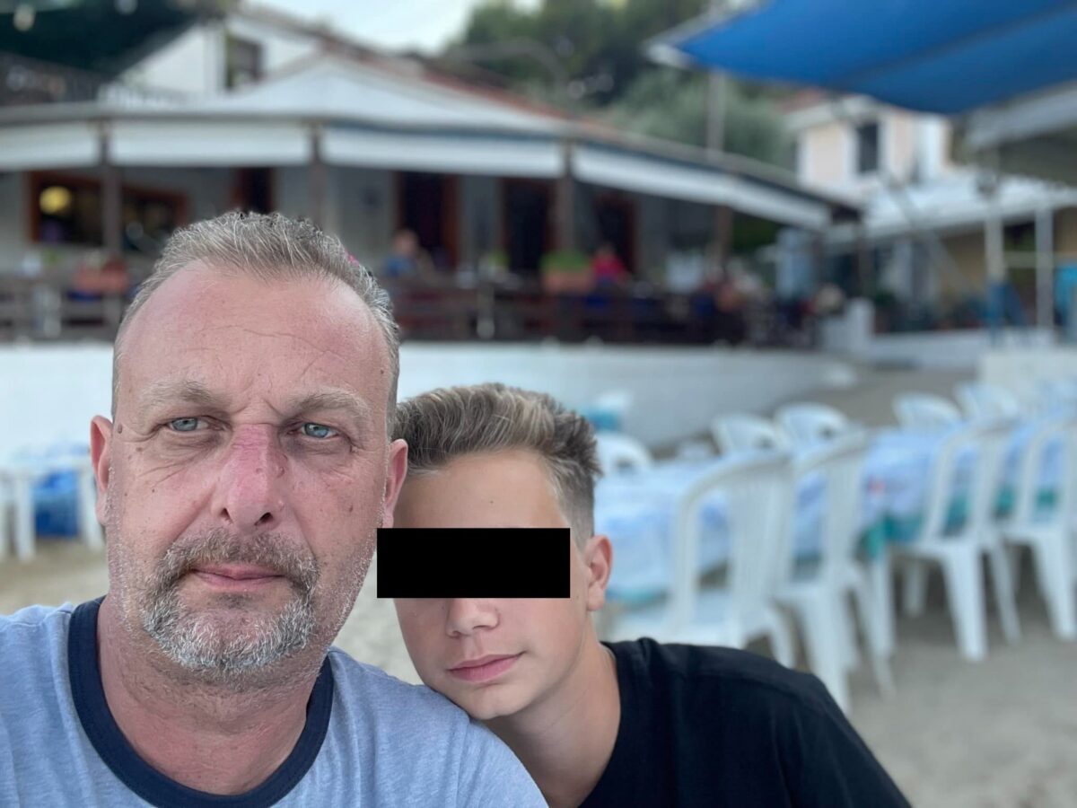 Imagine Stire Filmul morții lui Tom Rotaru, directorul unei companii farmaceutice care s-a prăbușit în gol de la etajul 4. Ce au găsit anchetatorii în apartamentul închiriat | 2review.ro