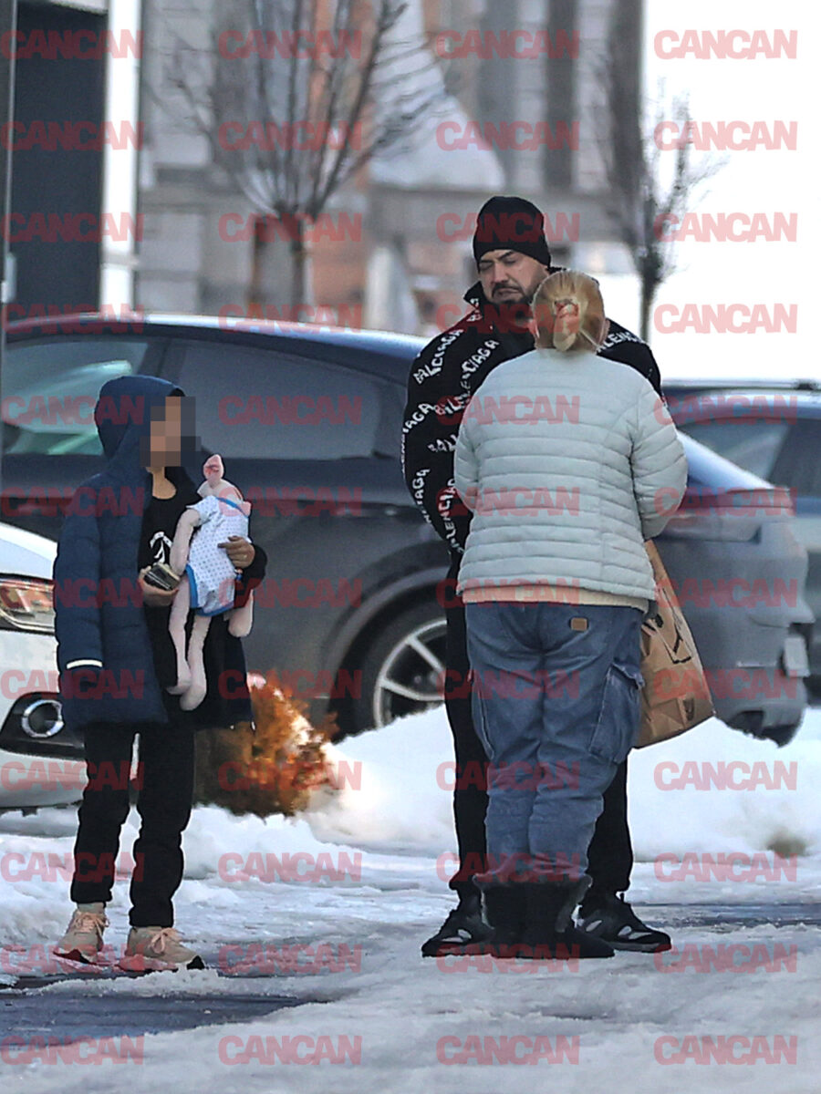 Evelyn pare tristă că întâlnirea cu tatăl ei s-a terminat