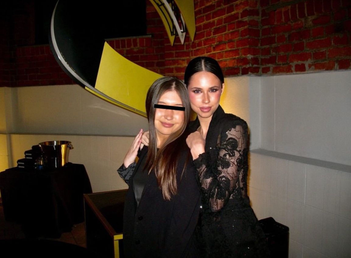 Violeta Bănică și o prietenă