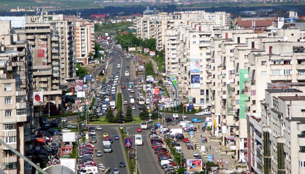 Orașul din România în care prețurile apartamentelor s-au scumpit cu 741%. Cât costau în anul 2000
