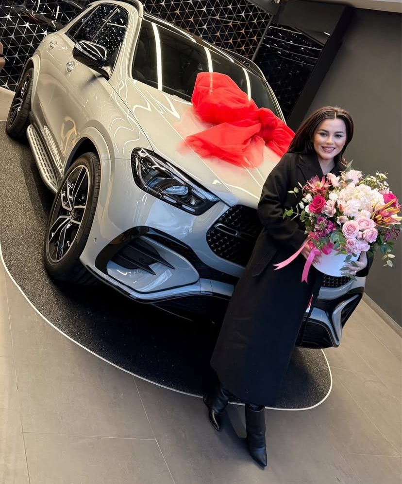 Noul bolid al lui Carmen de la Sălciua. sursă - social media