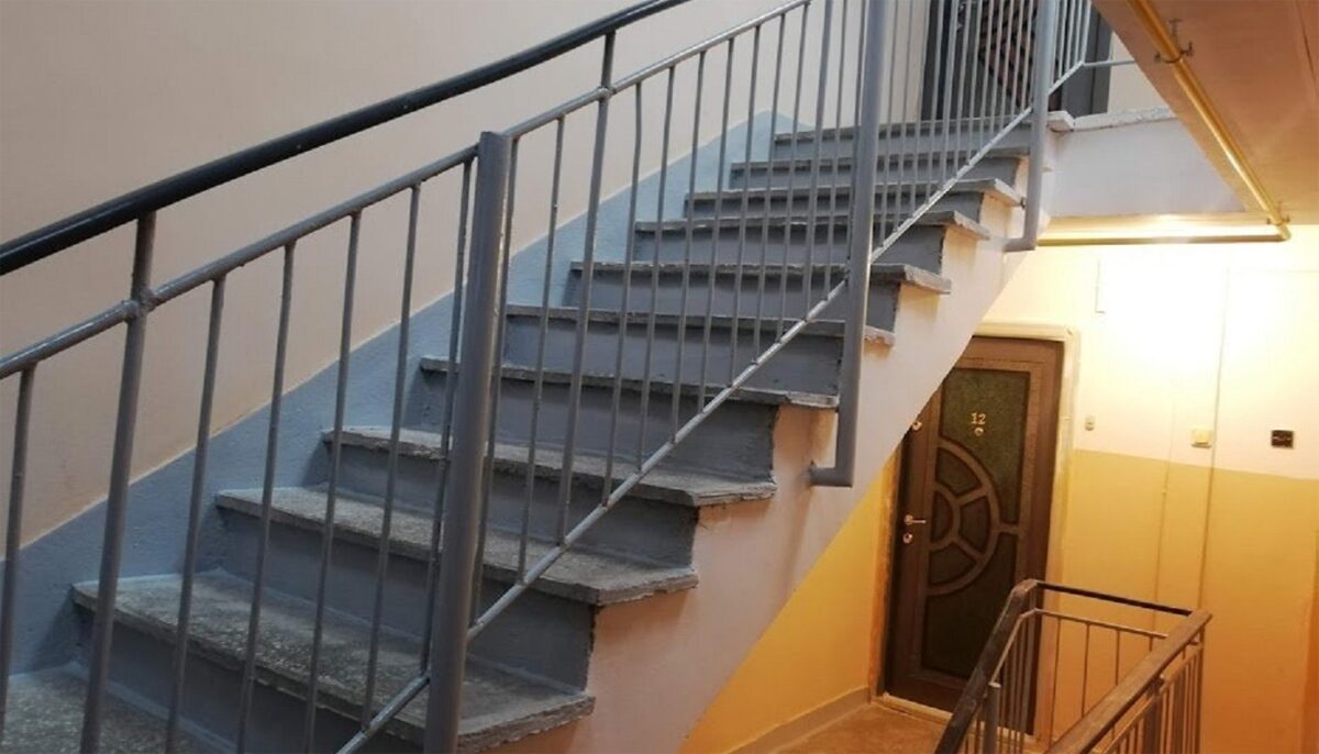 Amendă de 1.000 lei pentru românii care locuiesc la bloc și fac această neglijență în scara blocului