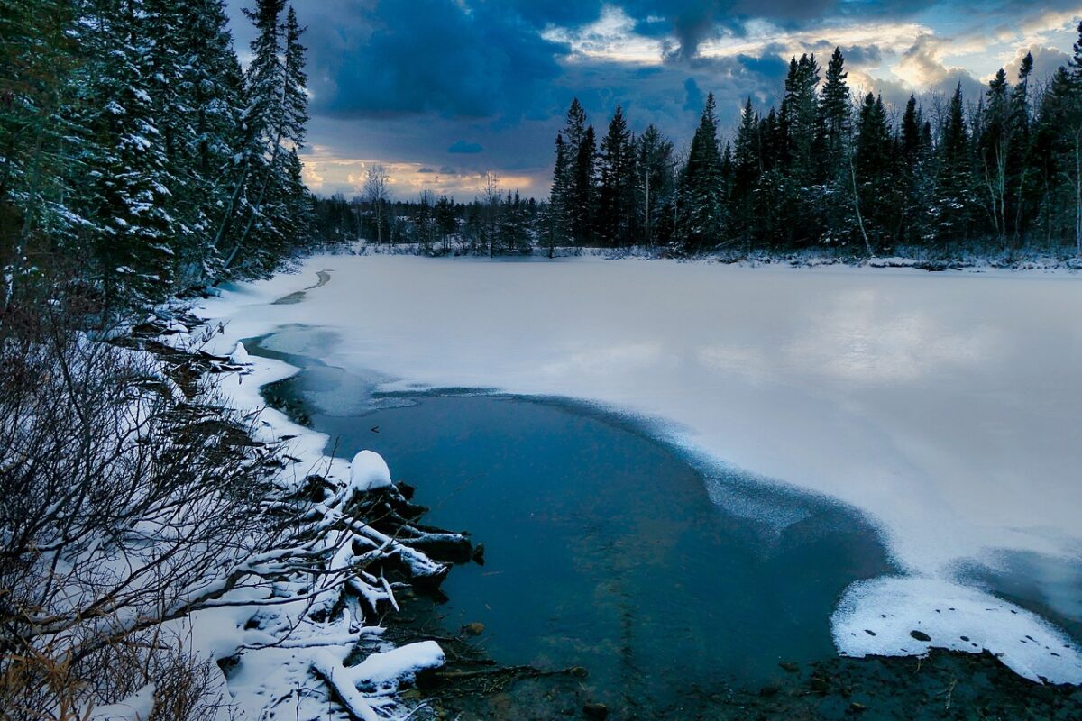 Peisaje desprinse din ‘Frozen’ în România! Zona în care totul este înghețat