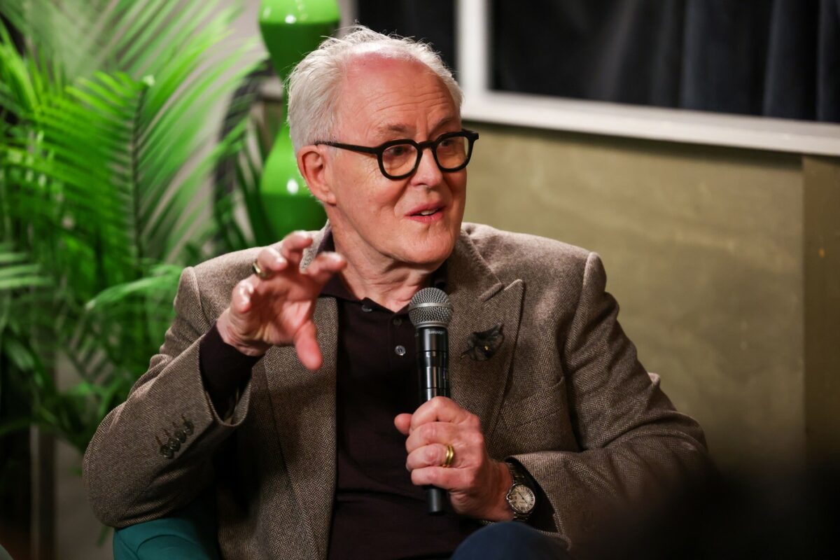 John Lithgow va juca în serialul Harry Potter! Ce rol va avea îndrăgitul actor