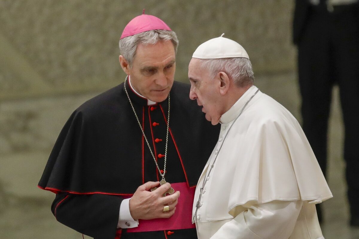 Cum se va alege înlocuitorul Suveranului Pontif, în eventualitatea morții Papei Francisc. Cine ia marea decizie