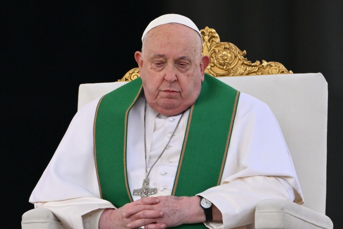 Înmormântarea Papei Francisc: se fac pregătiri. Suveranul Pontif nu crede că va scăpa de pneumonie