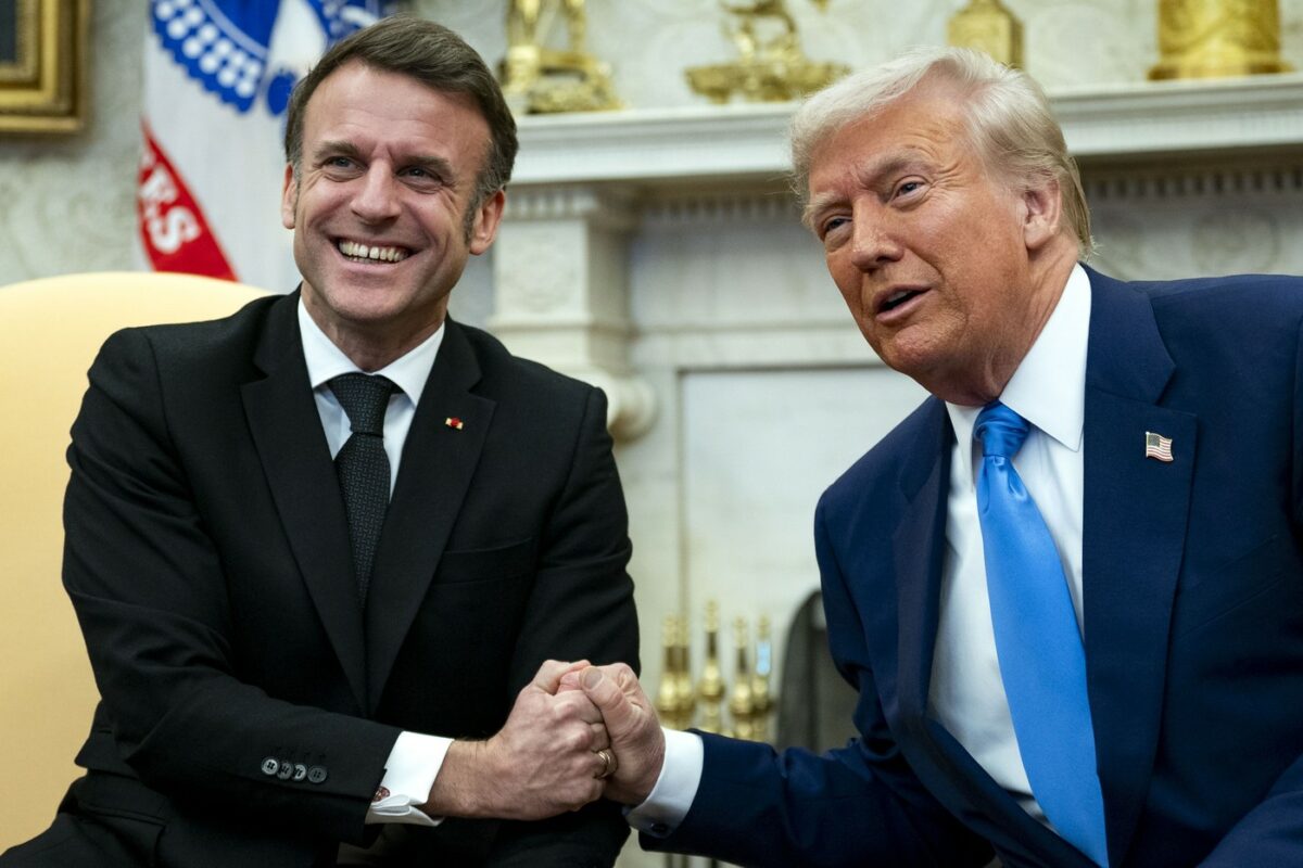 De ce l-a întrerupt Emmanuel Macron pe Donald Trump: „Ca să înțelegeți …”