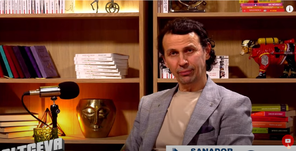 Atenție la etichetele de pe sticlele cu apă! Care este cea mai bună apă pe care trebuie să o bem, potrivit cercetătorului Adrian Vornicu