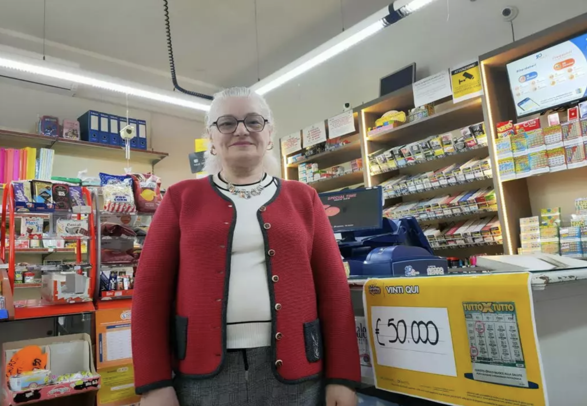 Vasilica a cumpărat un loz răzuibil cu doar 5 euro și a avut parte de surpriza vieții. A câștigat 50.000 de euro, dar nu-i poate încasa