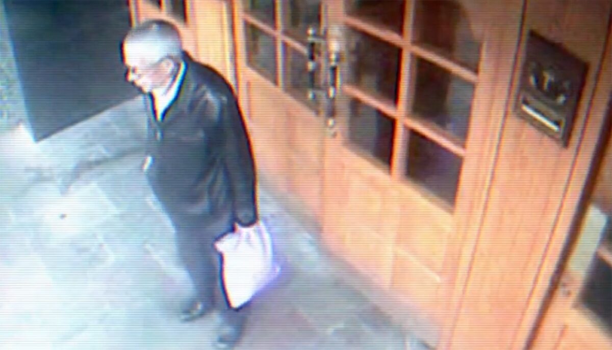 Cazul bizar al bărbatului care „nu a existat niciodată”. Cine este omul din imagine, de fapt?