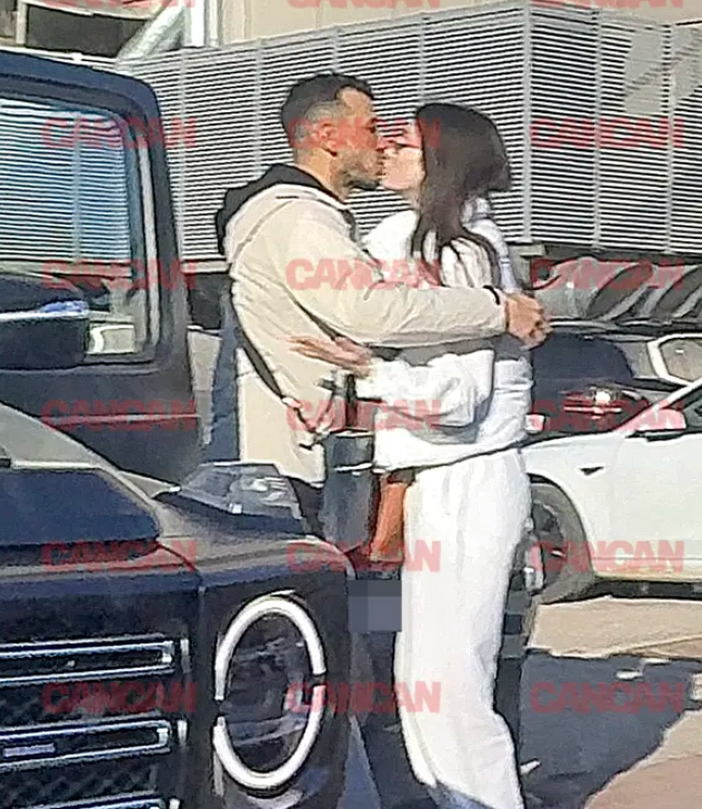 Viața Andreei a devenit mai prosperă de când s-a cuplat cu Abush