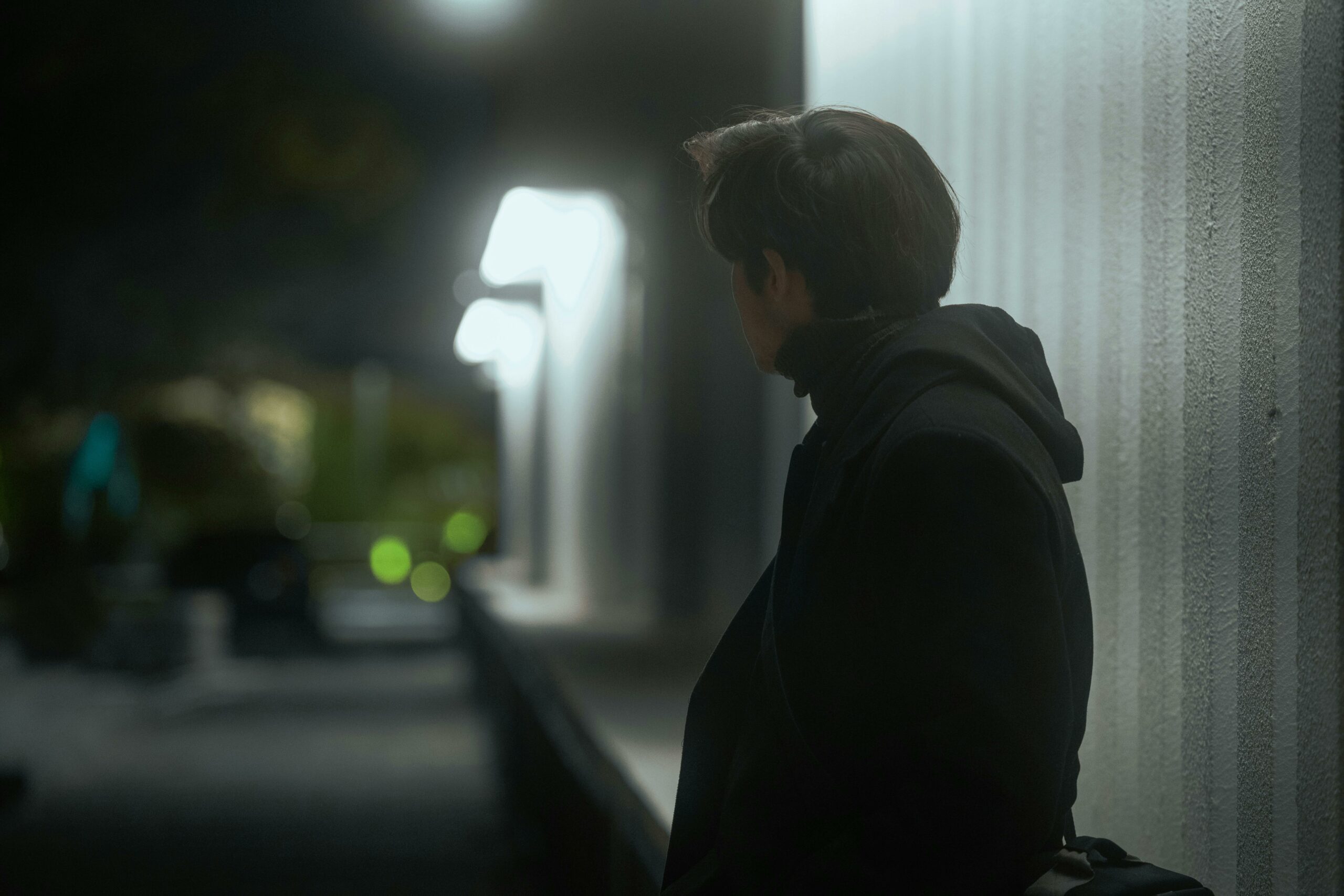 Un concurent de la „Casa Iubirii”, AMENINȚAT în mall! Un băiat s-a apropiat de el și i-a cerut… „Observ că avea un briceag la el”