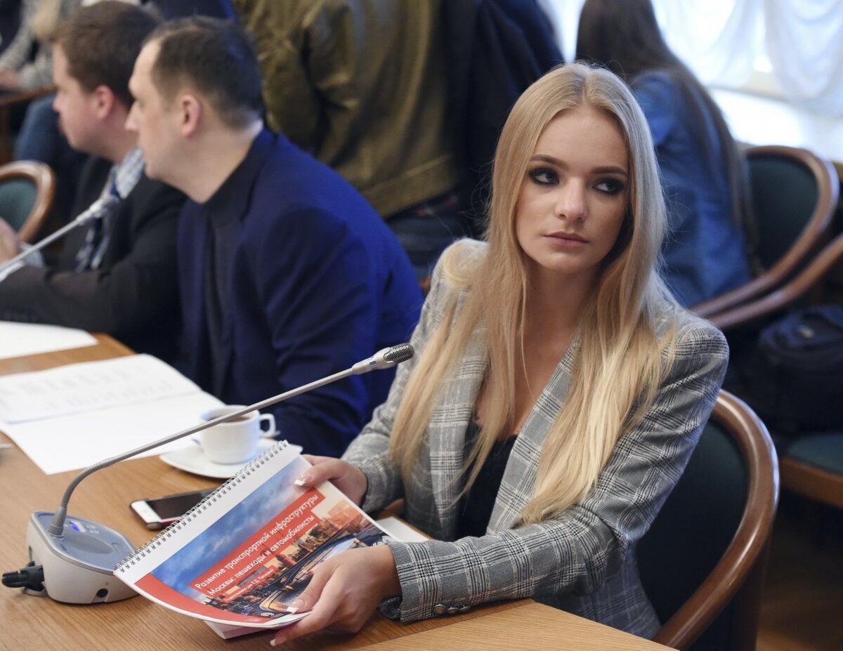 Omul lui Vladimir Putin și-a căsătorit fiica în cel mai mare SECRET! Actualul ei soț a divorțat cu 2 zile înainte de nuntă