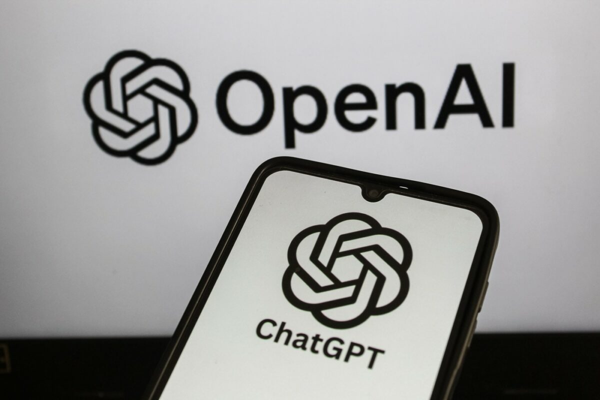 Imagine Stire Un bărbat vrea să dea în judecată ChatGPT al OpenAI. Ce minciună HALUCINANTĂ ar fi zis despre el | 2review.ro