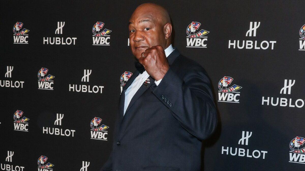 Imagine Stire Doliu în lumea sportului! A murit George Foreman, unul dintre cei mai longevivi pugiliști din istorie | 2review.ro