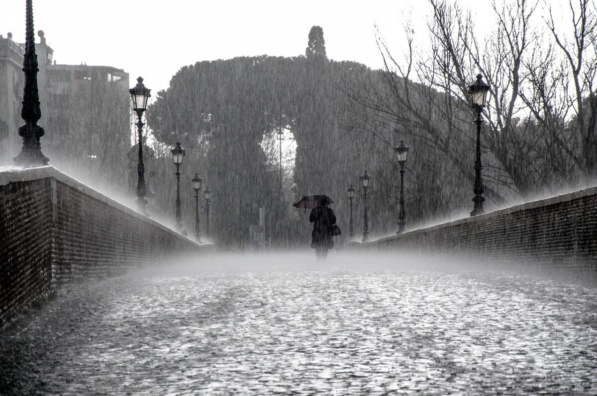 Scad temperaturile de marți, 11 martie! Vremea capricioasă se reîntoarce: vin ploile și…