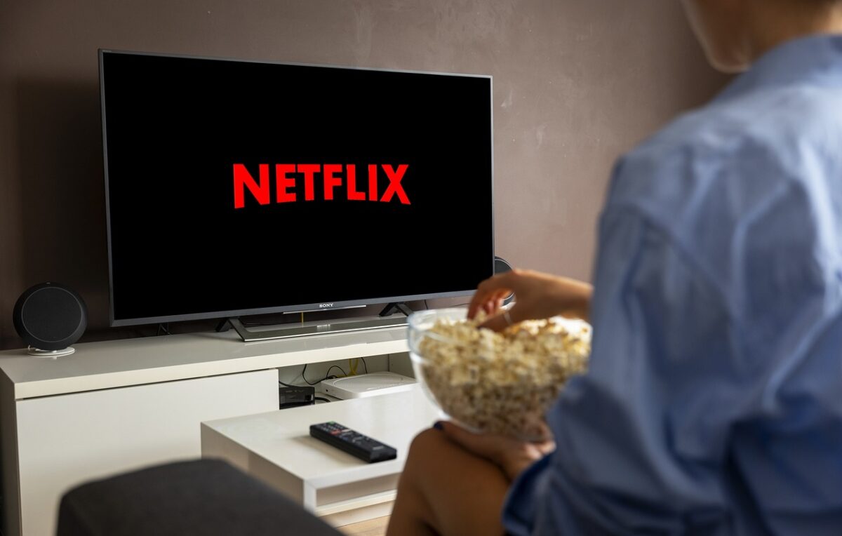 Serialul de pe Netflix care a făcut ravagii înainte de Paște. E pe locul 1 la nivel global și te ține lipit de ecran