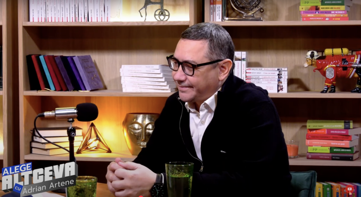 Care a fost primul loc de muncă al lui Victor Ponta? A vândut haine și a lucrat în fast food