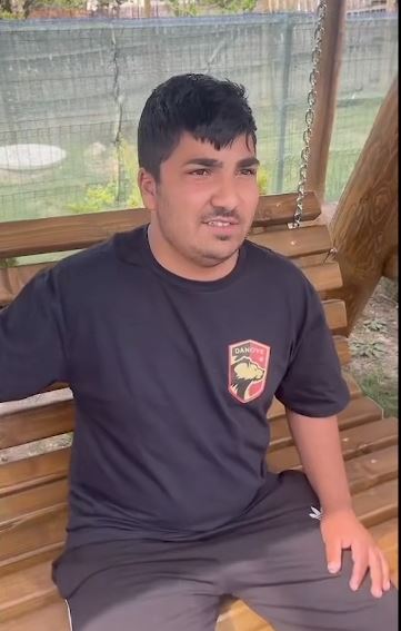 Tânărul este cunoscut în online sub numele de Ben10