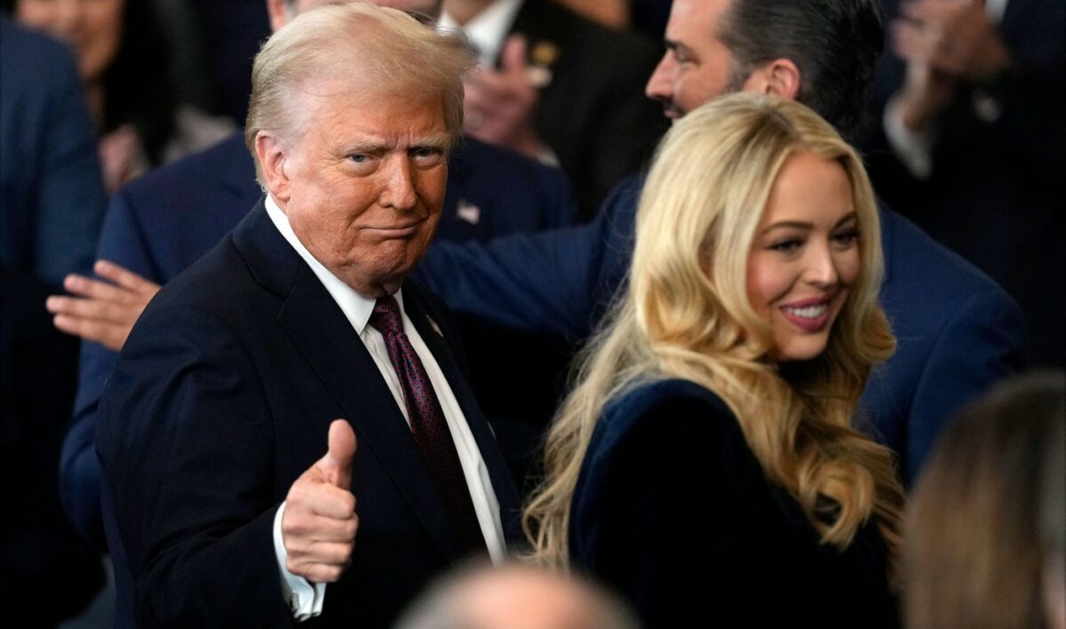 Imagine Stire Fiica lui Donald Trump, Tiffany, va deveni mamă pentru prima oară! Modul inedit prin care a dezvăluit sexul copilului | 2review.ro