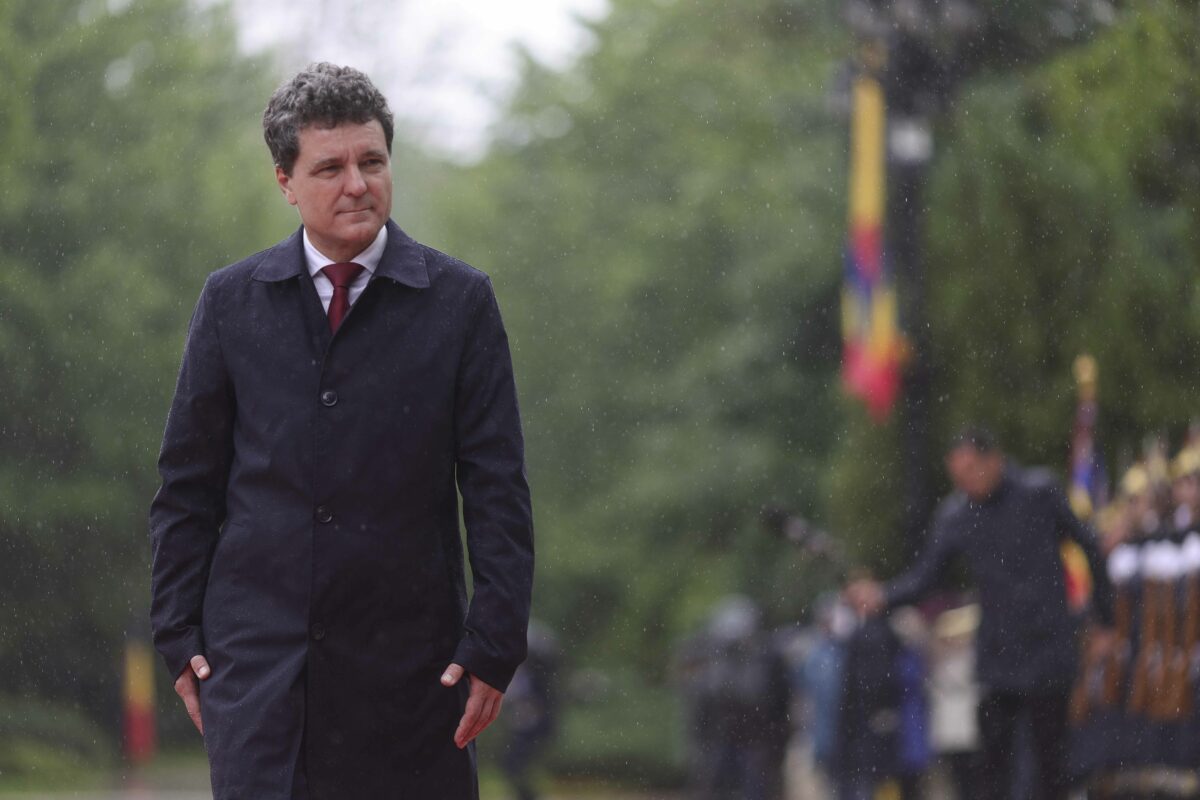 Marea ABSENTĂ de la jurământul de învestire a lui Nicușor Dan în funcția de președinte al României. Nimeni nu se aștepta la asta!