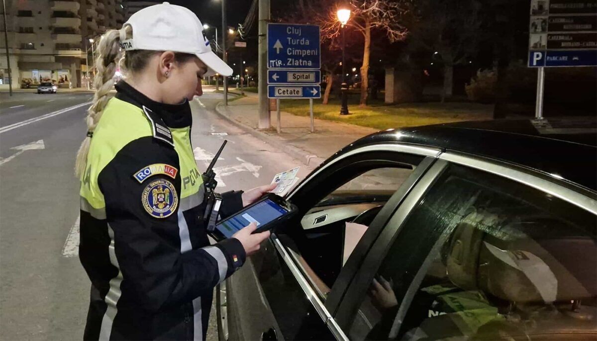 Scuza ireală spusă de un clujean polițiștilor care l-au prins fără permis: „M-am urcat la volan pentru că soția mea..”