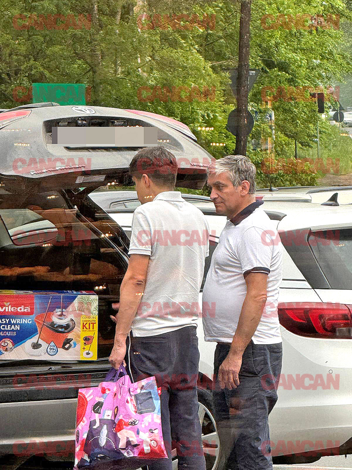 Primarul din Sinaia, împreună cu 