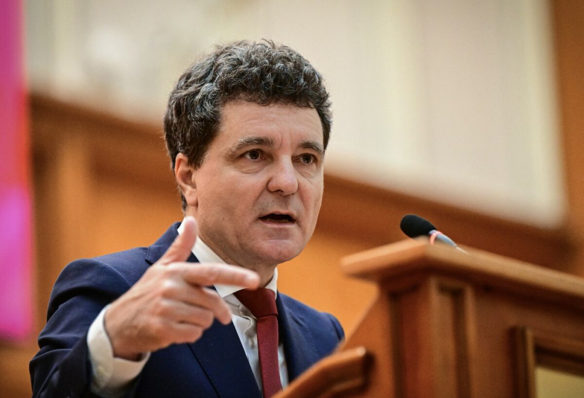 Curs valutar 26 mai 2025. Cât a ajuns să coste 1 euro, după învestirea lui Nicușor Dan în funcția de președinte al României