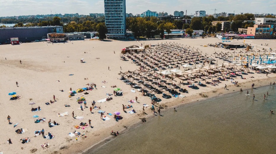 Prețurile de pe litoralul românesc sunt REVOLTĂTOARE! Cât costă o salată de vinete sau o salată de roșii cu brânză