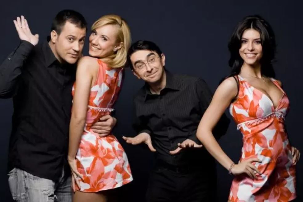 Oana Ioniță și-a luat colegii în Ibiza, acolo unde dansa