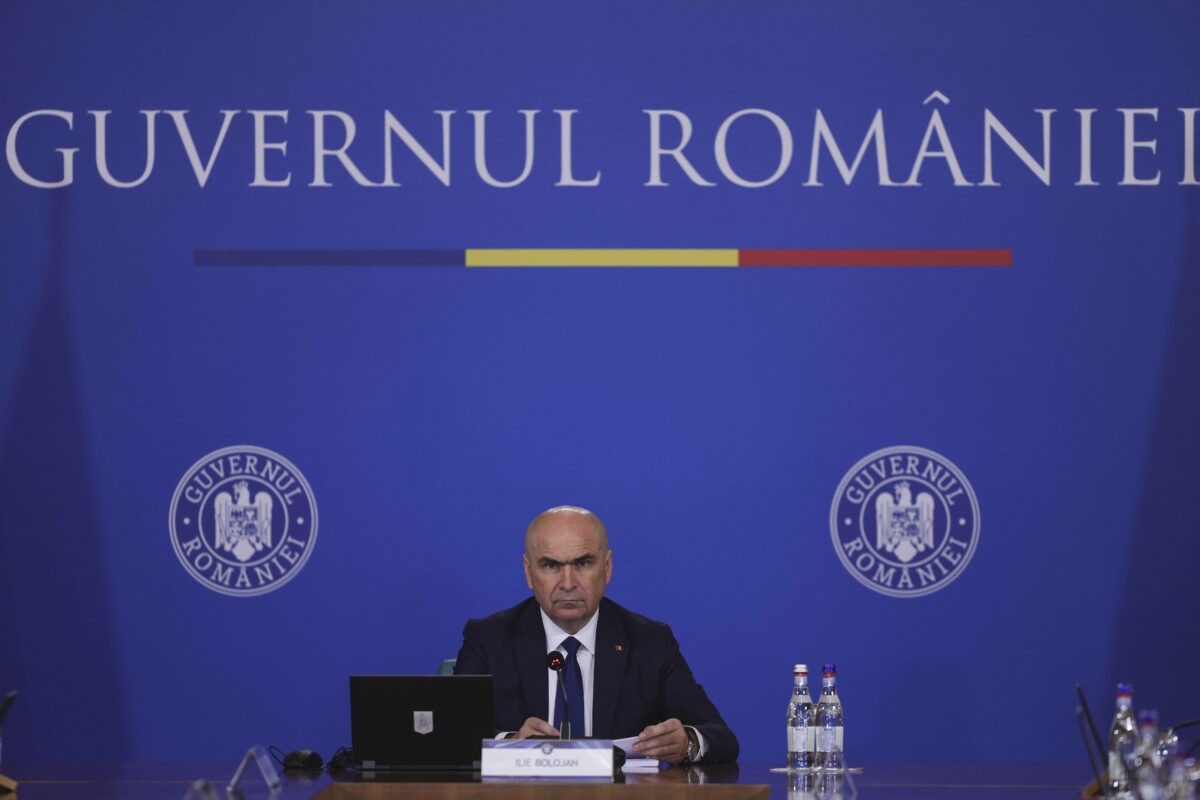 Guvernul a tăiat sporurile bugetarilor! De când va intra în vigoare măsura