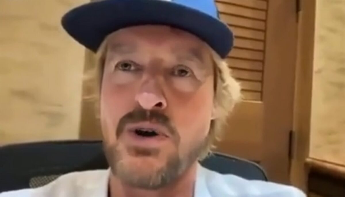 Nefiind crezută, o mamă i-a trimis fiicei un filmuleț, pentru a-i dovedi că s-a cuplat cu actorul Owen Wilson. Când a dat „play”, tânăra a înlemnit