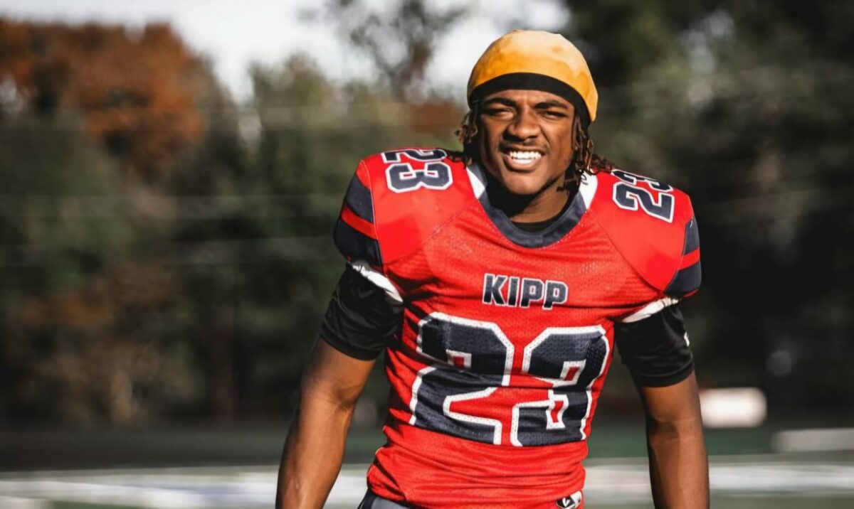 Imagine Stire Doliu în lumea fotbalului american! Xyere Brooks a murit la doar 16 ani, după ce a fost împușcat în propria locuință | 2review.ro